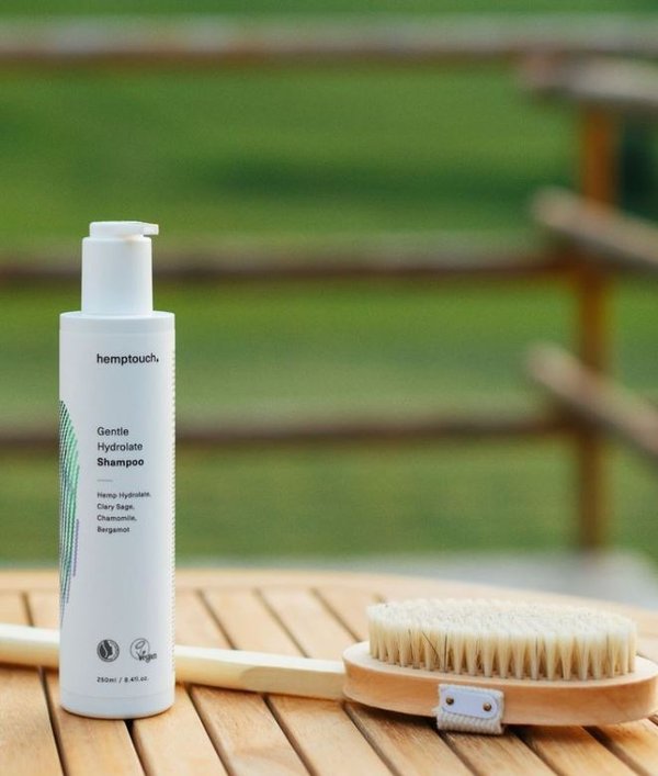 HEMPTOUCH - Mildes Shampoo mit Hanfhydrolat bei empfindlicher Kopfhaut 250ml